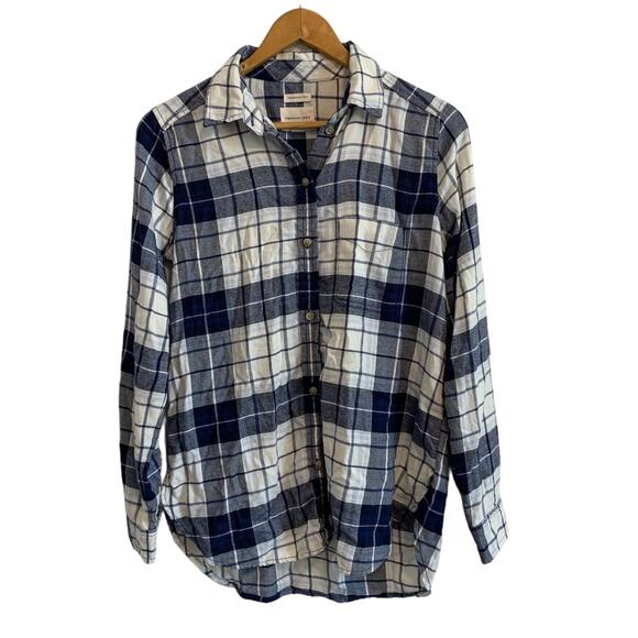 American Eagle Blue and Cream Plaid Long Sleeve Button Down Shirt - Picture 1 of 7